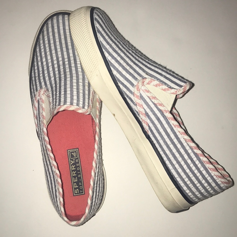 Size 5 Sperry Top-Sider.